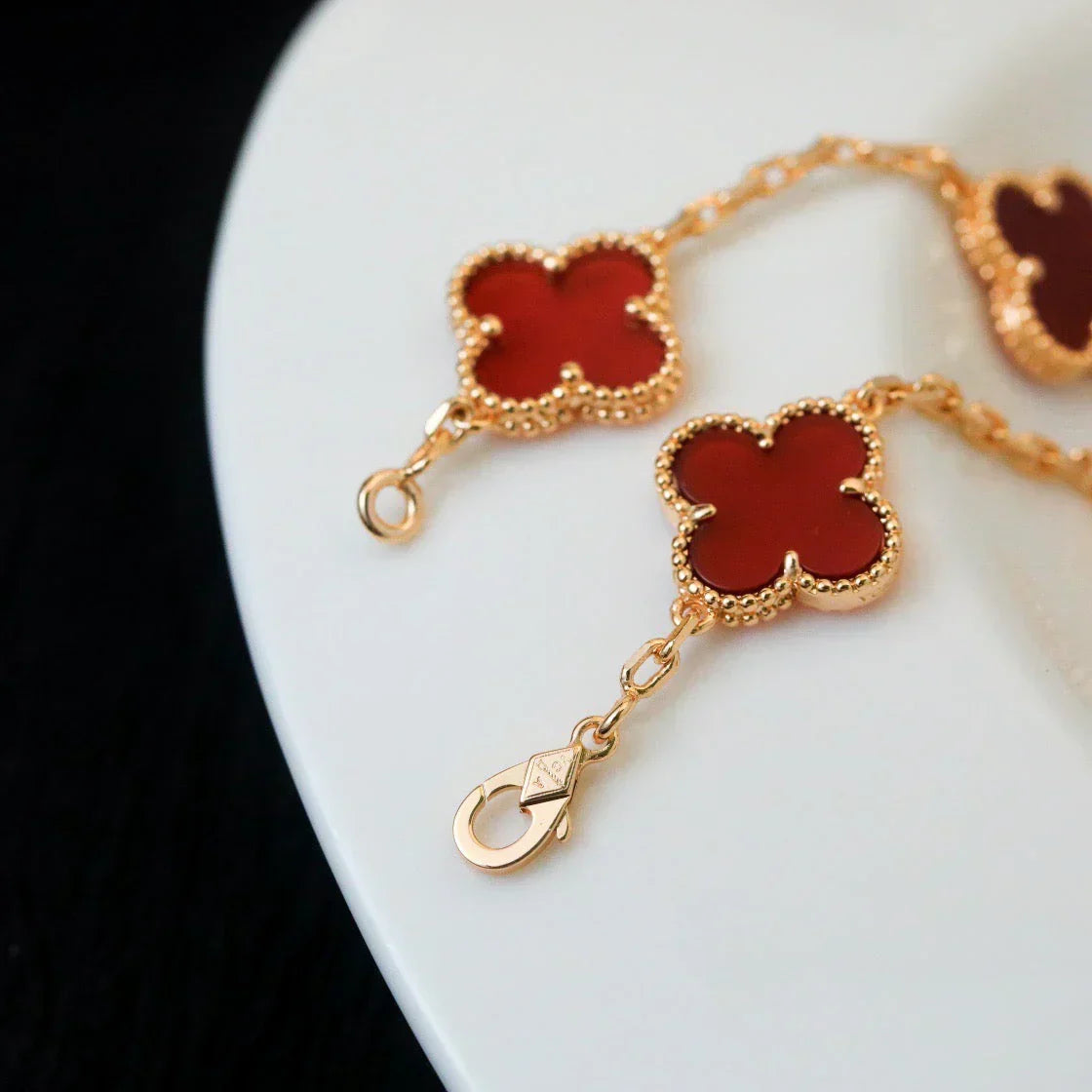 [⭐Glow Muse] CLOVER 5 MOTIF RED CORNELIAN BRACELET COLLECTION