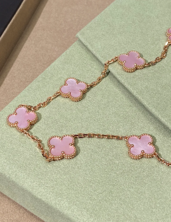 [Glow Muse Jewellery] Pink Necklace with Ten Clover Designs