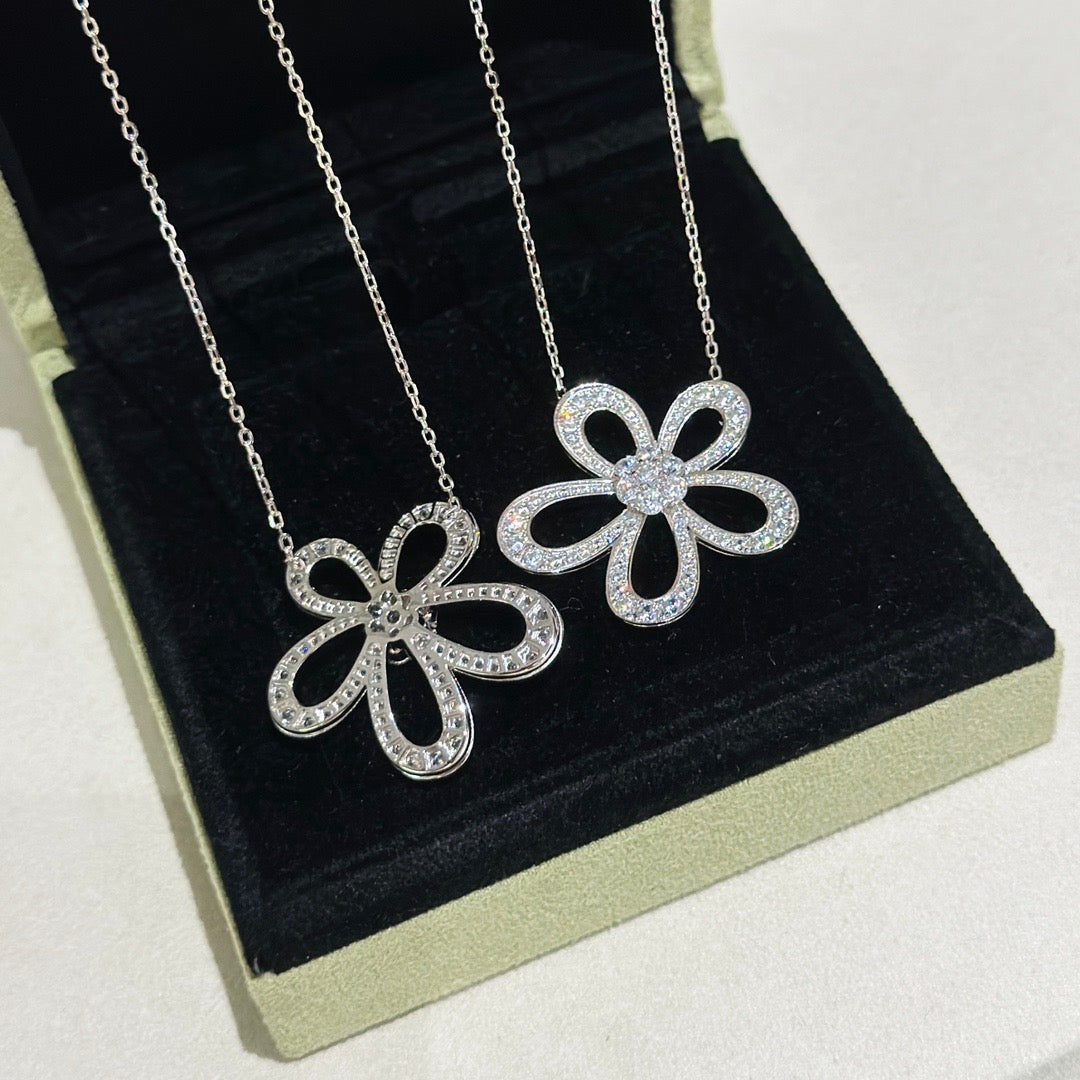 [⭐Glow Musel]FLOWERLACE NECKLACE FULL DIAMONDS