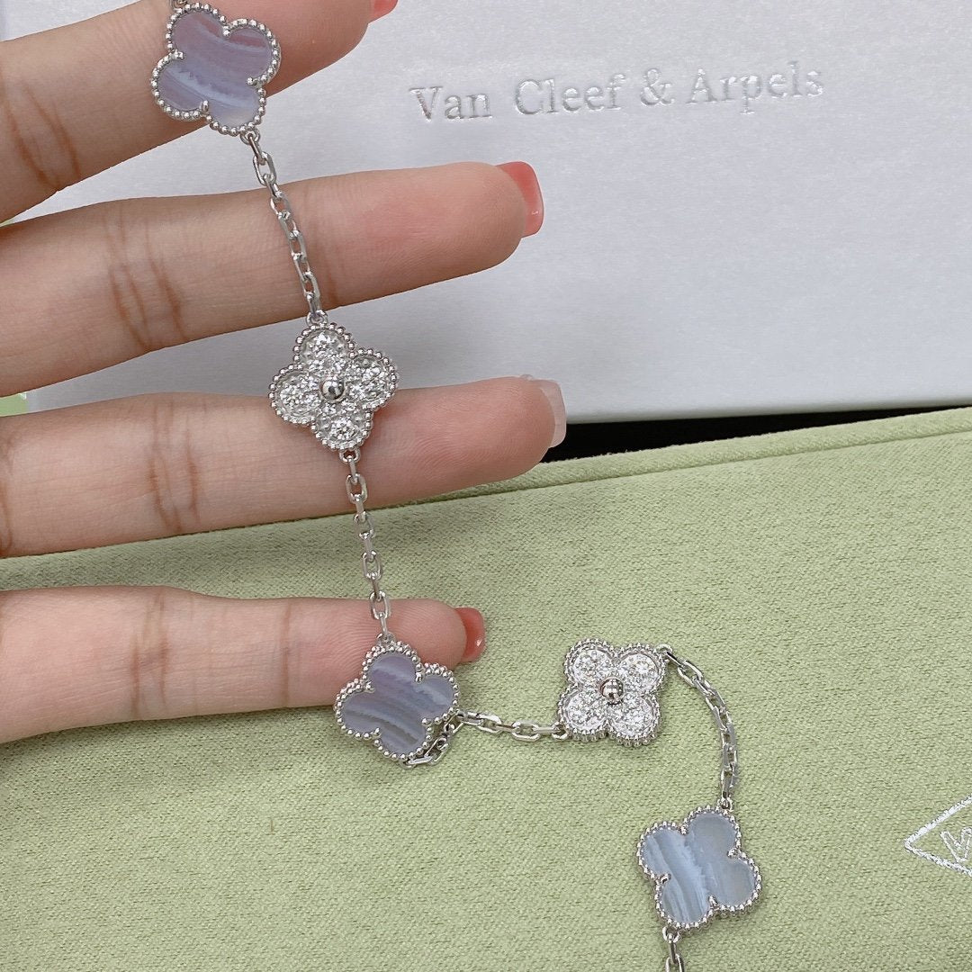 [⭐Glow Muse] CLOVER 5 MOTIF PURPLE CHALCEDONY BRACELET COLLECTION