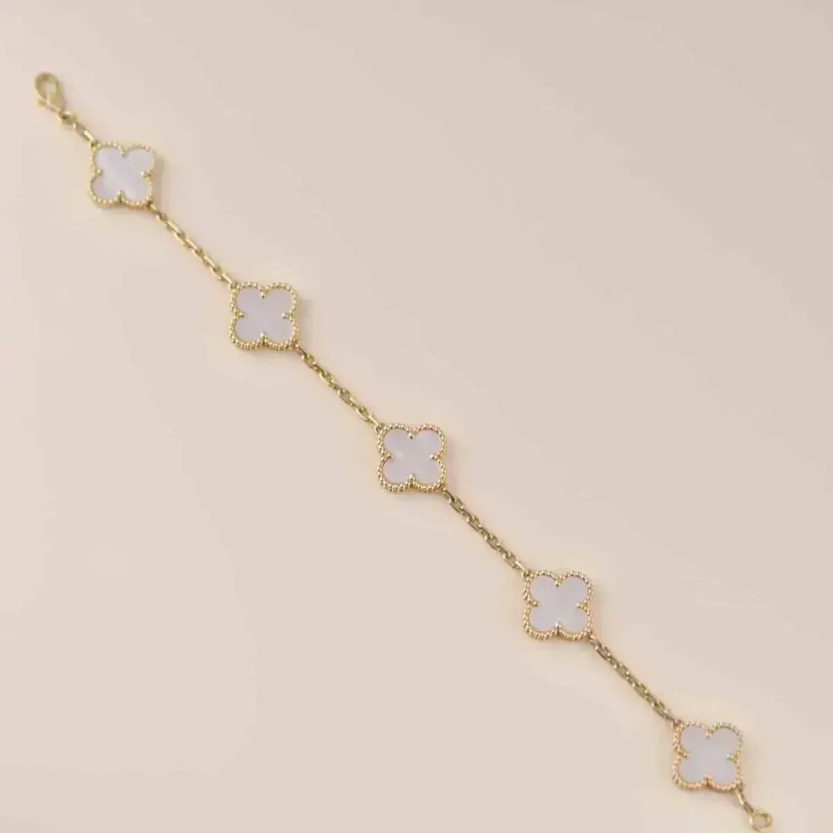 [⭐Glow Muse]CLOVER WHITE PEARL MOP 5 MOTIF BRACELET COLLECTION
