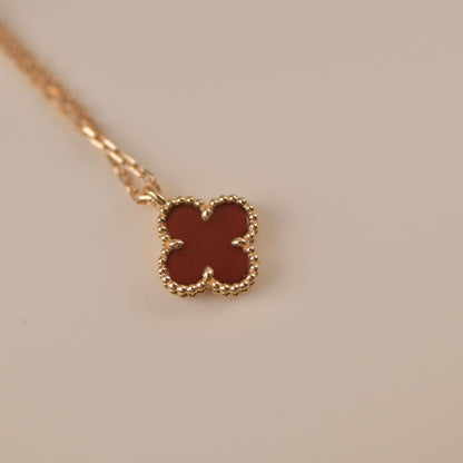 [Glow Muse]CLOVER MINI 9.5MM WHITE CARNELIANS NECKLACE