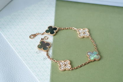 [⭐Glow Muse] CLOVER 5 MOTIF GRAY MOP BRACELET COLLECTION