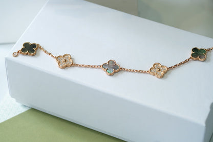 [⭐Glow Muse] CLOVER 5 MOTIF GRAY MOP BRACELET COLLECTION