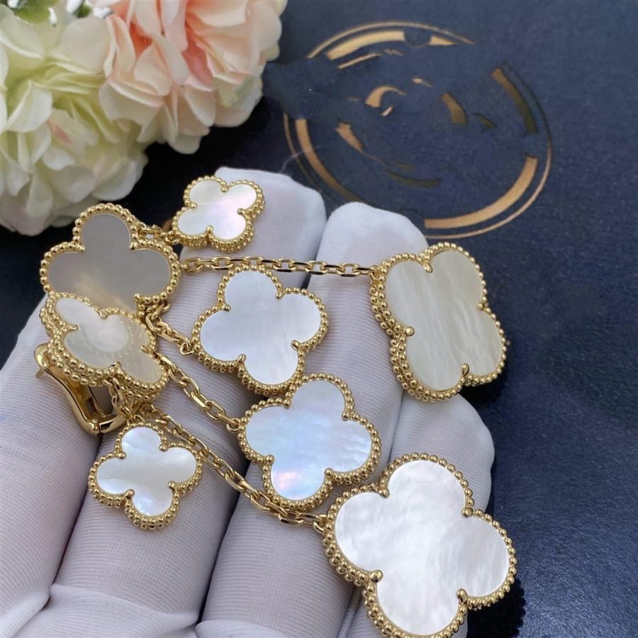 [Glow Muse]CLOVER EARRINGS WHITE MOP 4 MOTIFS GOLD