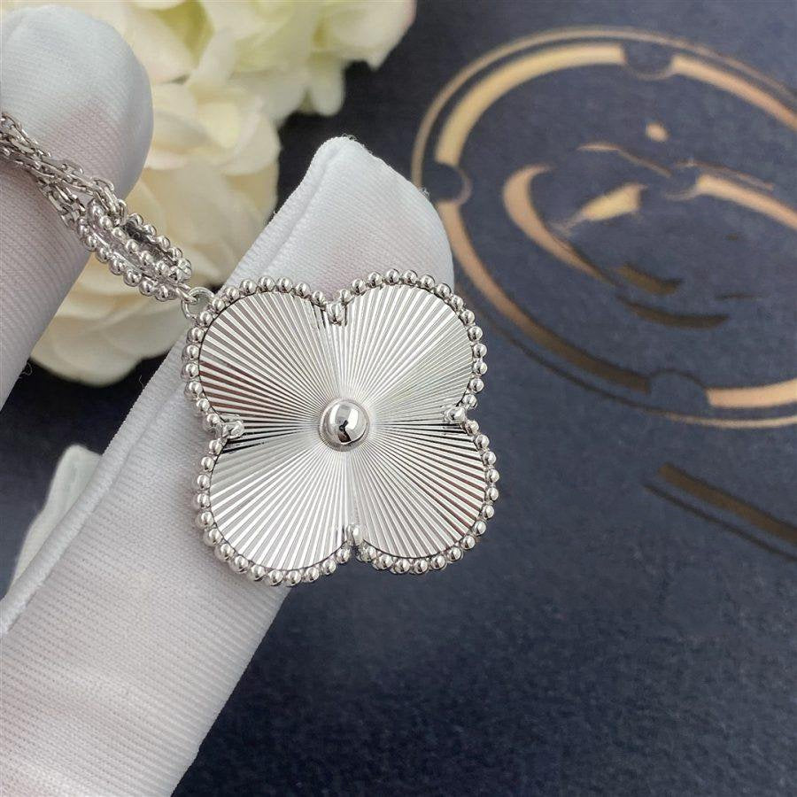 [Glow Muse]CLOVER 25MM SILVER BIG CLOVER NECKLACE