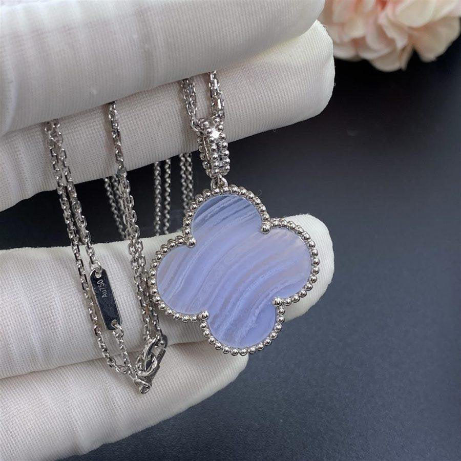 [Glow Muse]CLOVER SILVER CHALCEDONY BIG CLOVER NECKLACE