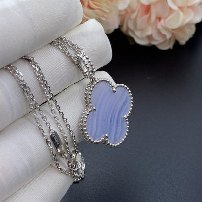 [Glow Muse]CLOVER SILVER CHALCEDONY BIG CLOVER NECKLACE