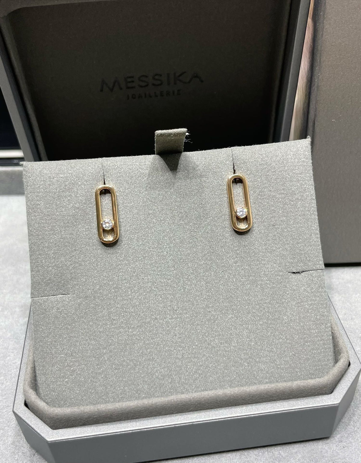 [Glow Muse]MOVE UNO SMALL 1 DIAMOND EARRINGS