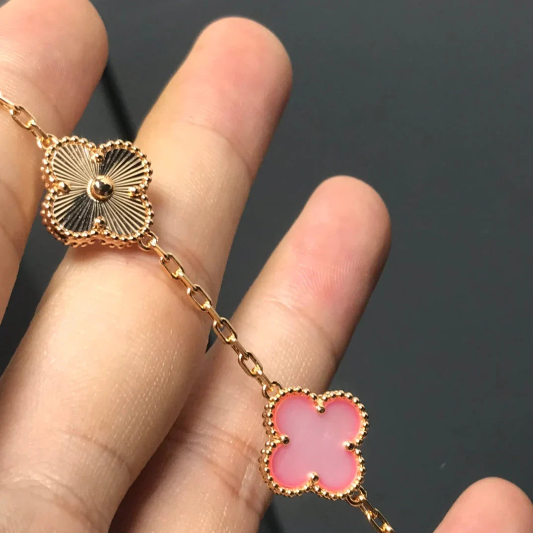 [⭐Glow Muse] CLOVER 5 MOTIFS  PINK MOP BRACELET COLLECTION