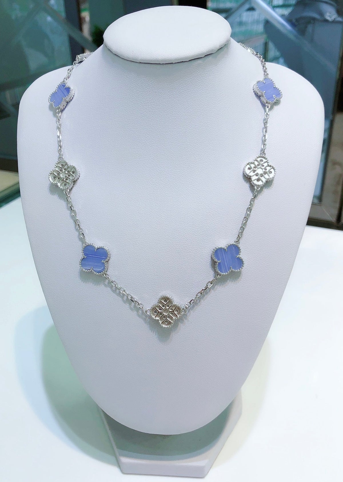 [Glow Muse]CLOVER 10 MOTIFS CHALCEDONY DIAMONDS SILVER NECKLACE