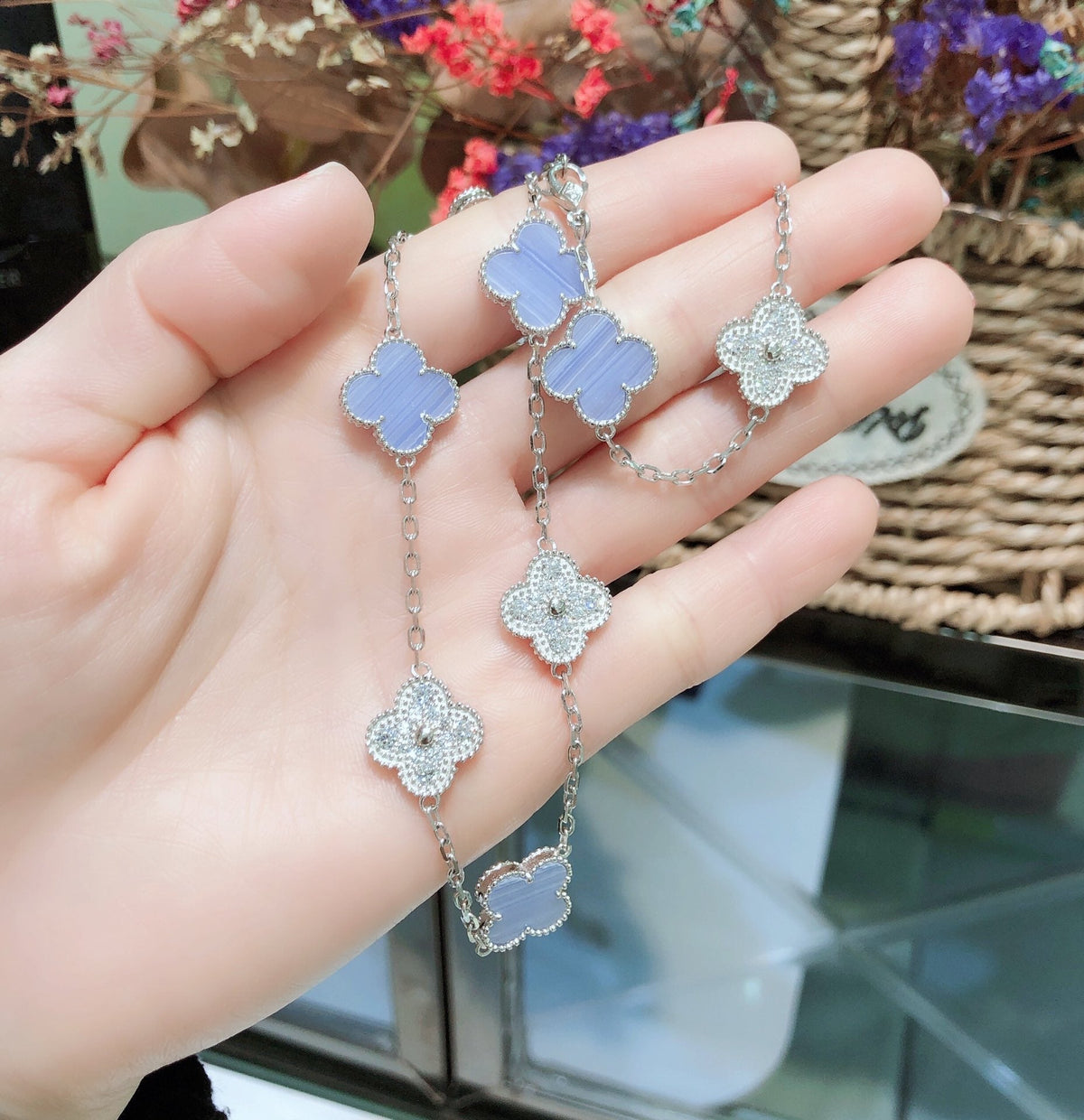[Glow Muse]CLOVER 10 MOTIFS CHALCEDONY DIAMONDS SILVER NECKLACE