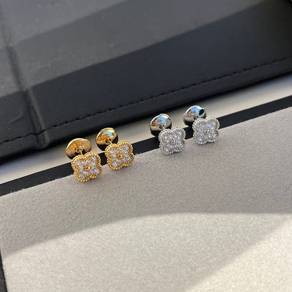 [Glow Muse]CLOVER MINI DIAMOND STUD EARRINGS