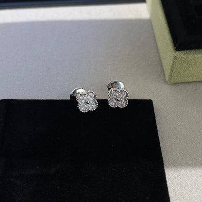 [Glow Muse]CLOVER MINI DIAMOND STUD EARRINGS