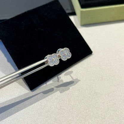 [Glow Muse]CLOVER MINI DIAMOND STUD EARRINGS